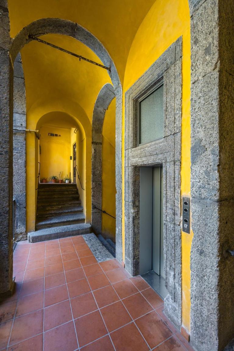 Palazzo Mormando - Modern Apartment نابولي المظهر الخارجي الصورة