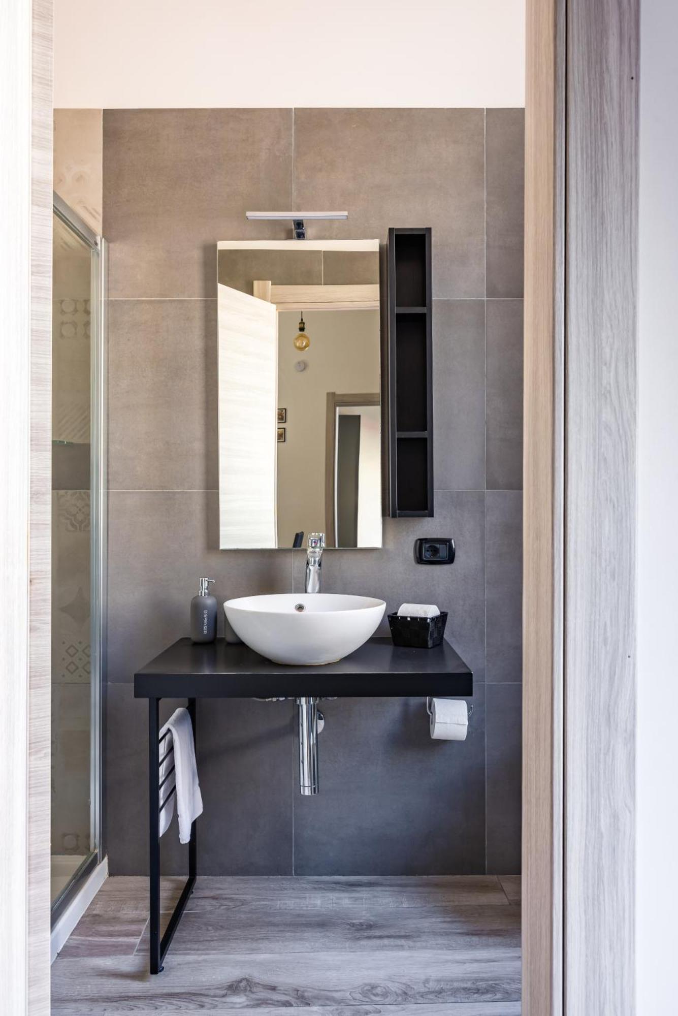 Palazzo Mormando - Modern Apartment نابولي المظهر الخارجي الصورة