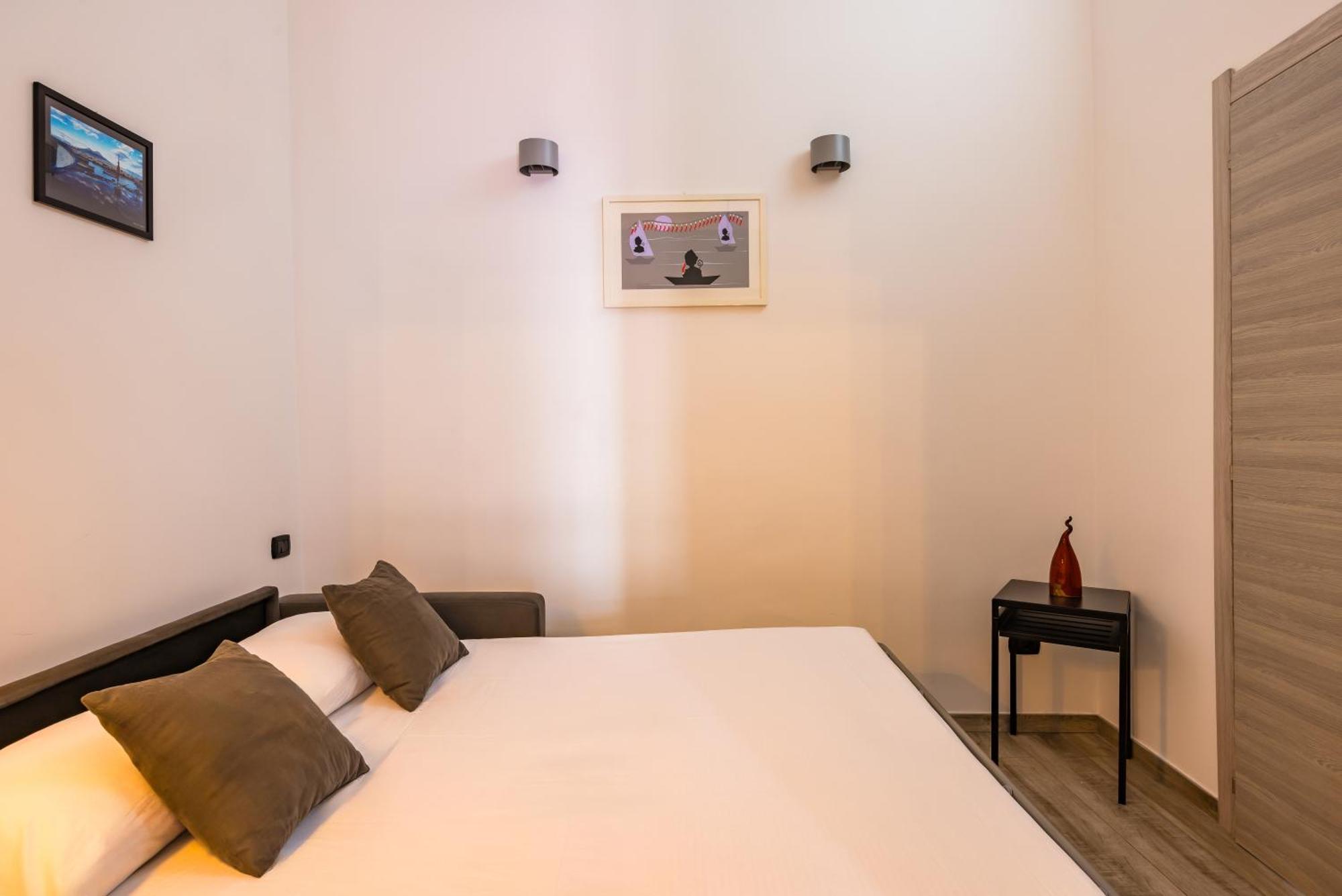 Palazzo Mormando - Modern Apartment نابولي المظهر الخارجي الصورة