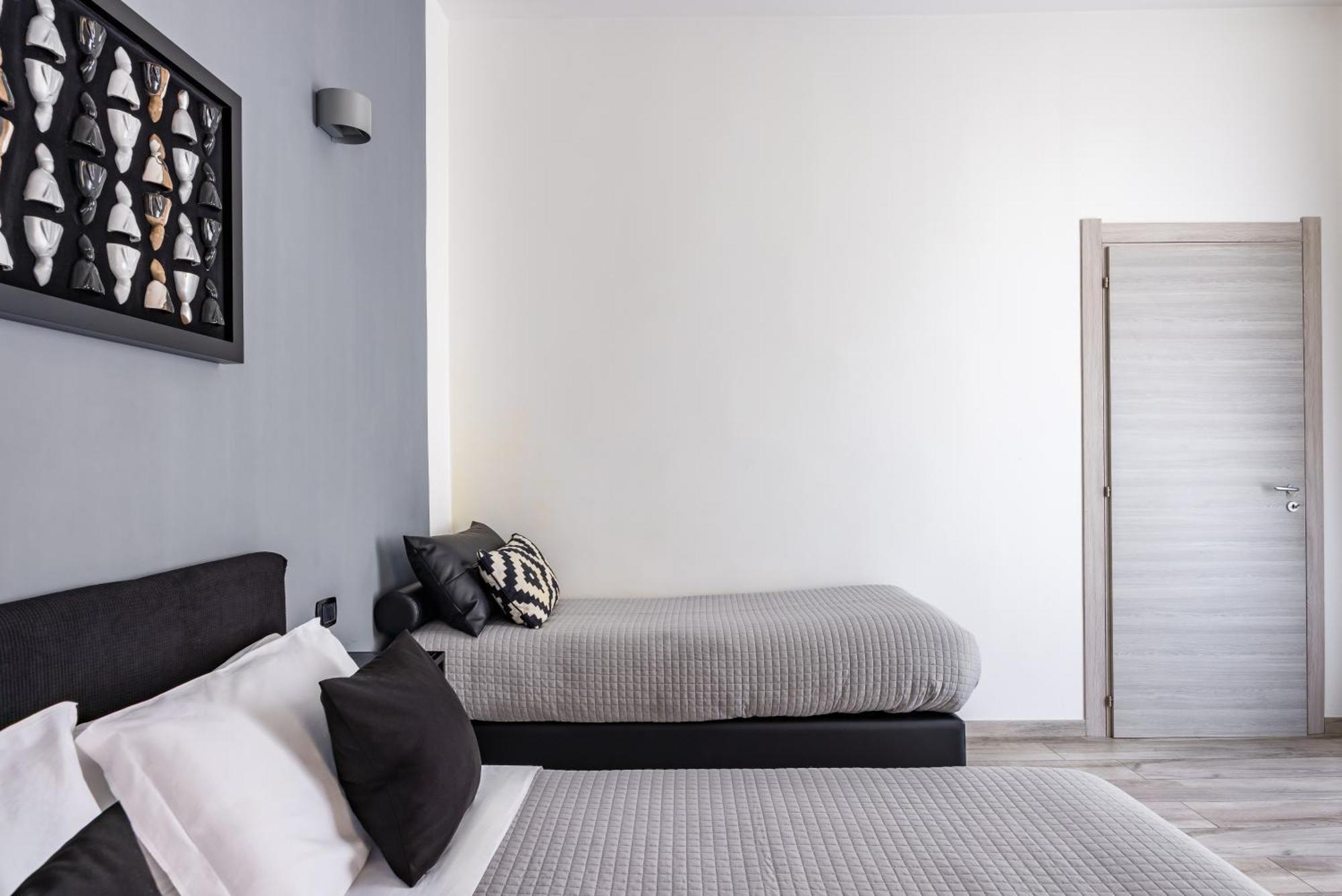 Palazzo Mormando - Modern Apartment نابولي المظهر الخارجي الصورة